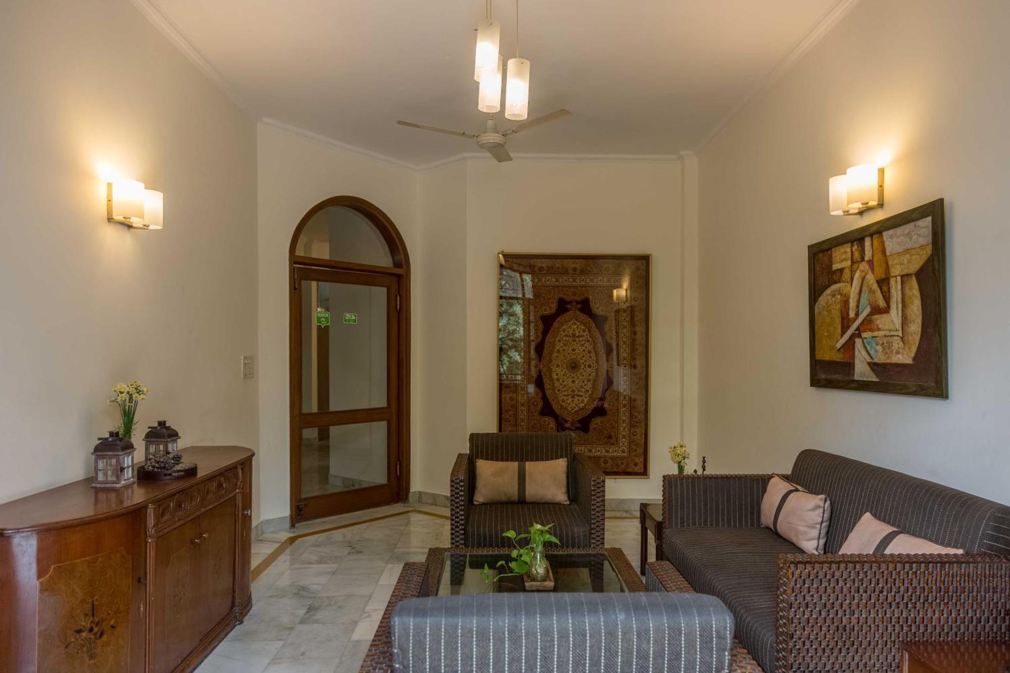 Woodpecker Apartments Hauz Khas New Delhi Exteriör bild